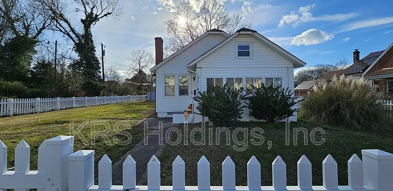 515 Powhatan Pkwy — Photo 1