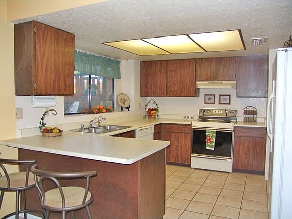 3rd image of 224 Jade Ln