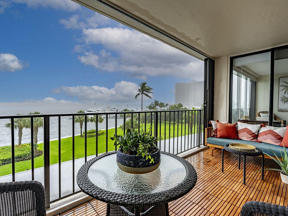 1st image of 124 Lakeshore Drive #428