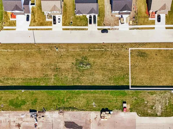 19 S 11th Ave, Washington, IA 52353