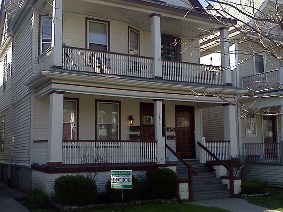 5th image of 573 Auburn Ave APT 2