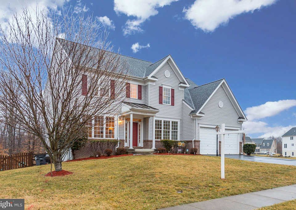 3680 Stonewall Manor Dr, Triangle, VA 22172 Zillow