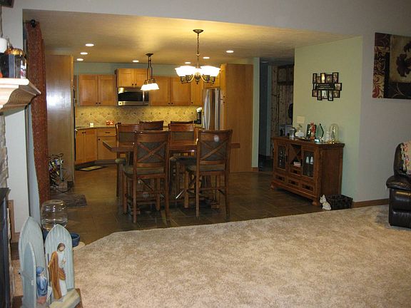 3rd image of 1725 Jules Way