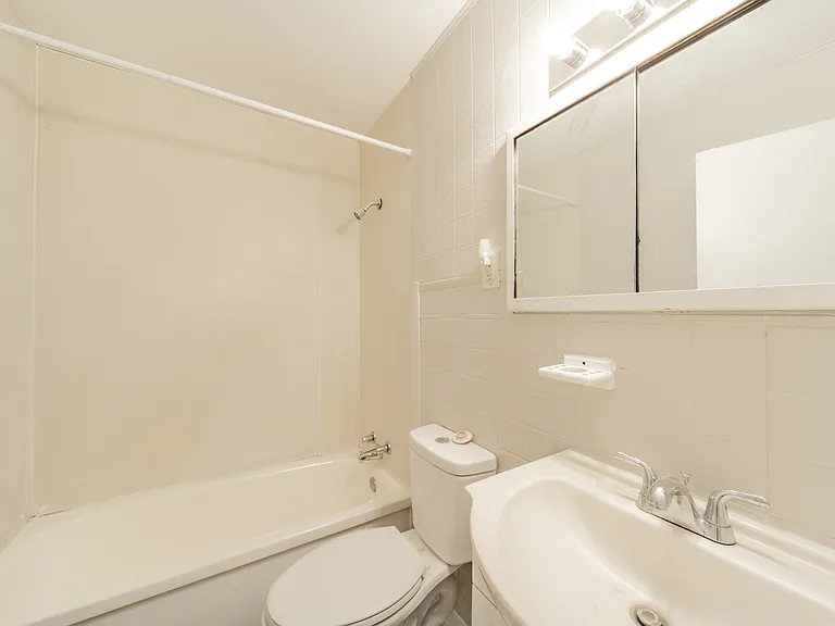 1719 N Livingston Ave #1719 — Photo 3