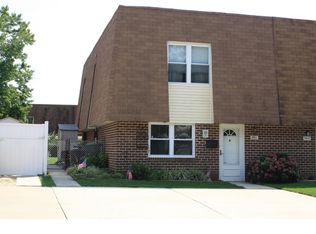 9911 Wingtip Rd, Philadelphia, PA 19115