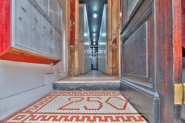 Rented by REAL New York | media 6