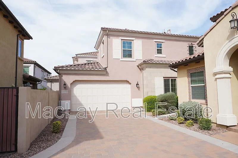 1914 W Grand Canyon Dr