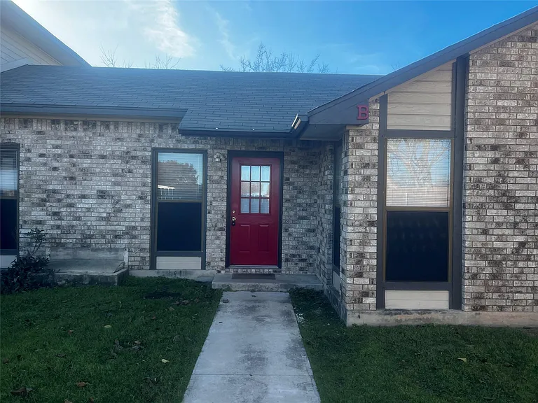 1204 Blackjack St #B — Photo 1