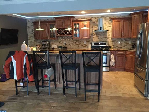 2nd image of 27 Voscek Ct