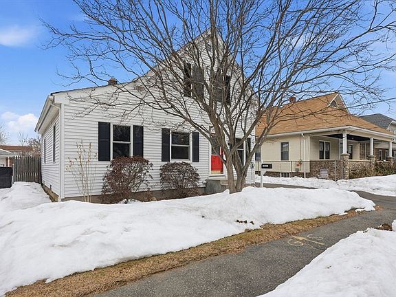 3rd image of 56 Percy St