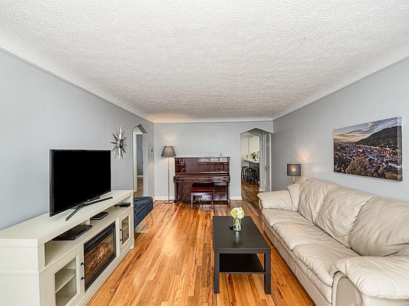 5th image of 4434 Redmont Ave