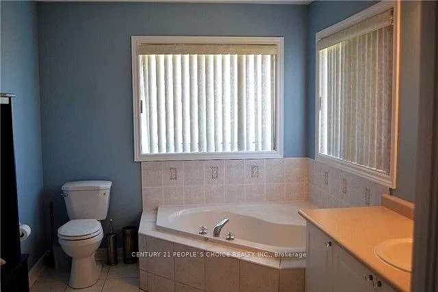 223 Van Scott Dr #UPPER — Photo 5