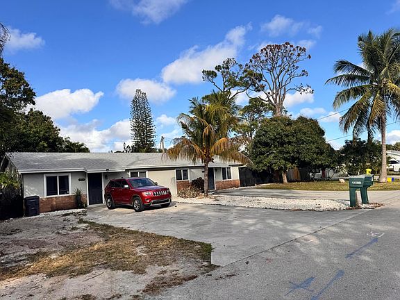 2nd image of 4411 Maine Street