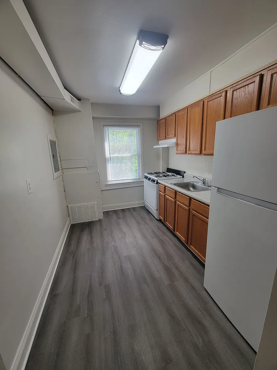 Building Photo - 201 S Beechfield Ave