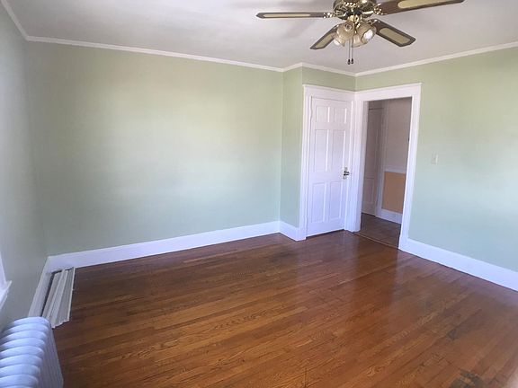 Living Room (front entrance)