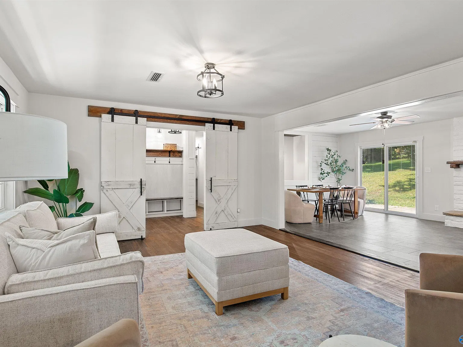 4 bed, 3.5 bath, 3010 sqft, $3,075 — Photo 4