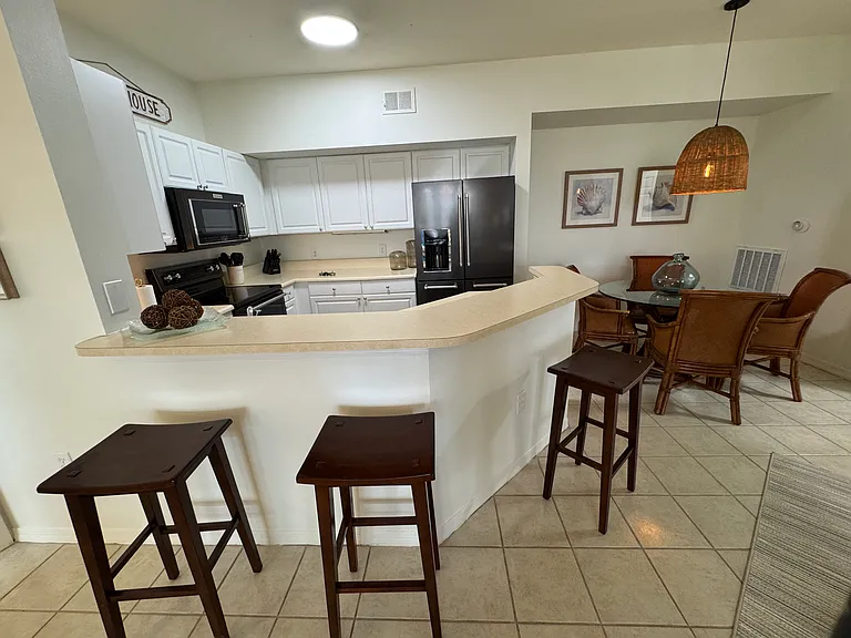 Ocean Walk Cir — Photo 4