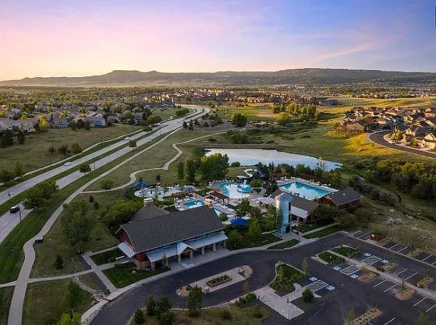 Community pool