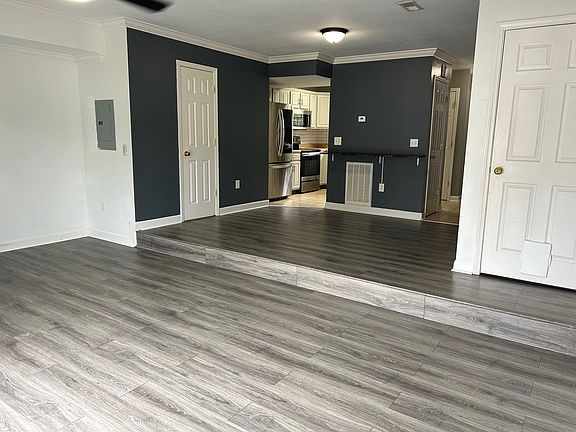 4th image of 2201 Cherokee Rd APT 19