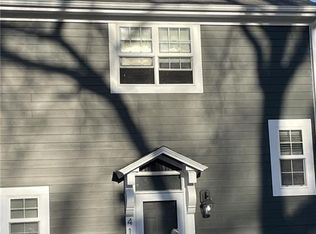 4146 Roanoke Rd, Kansas City, MO 64111