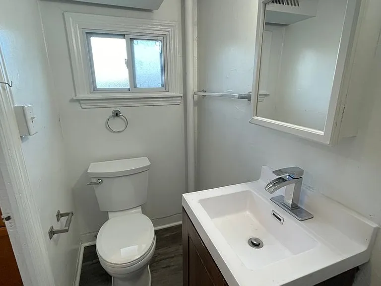 526 N Huron St — Photo 8
