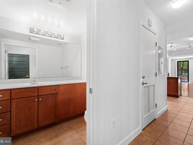 631 D St NW #245 — Photo 14