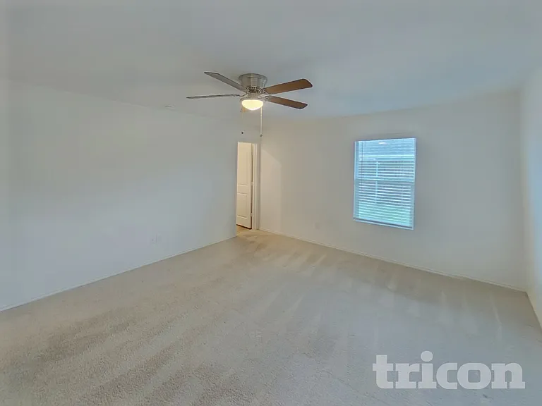 617 Dashwood Dr — Photo 5