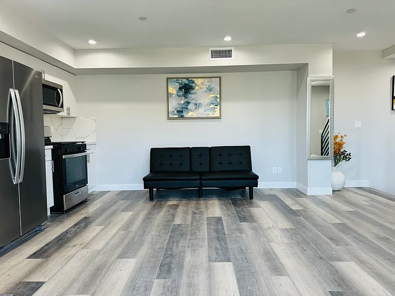 1301 N Kingsley Dr #19 — Photo 14