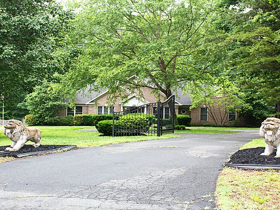 2nd image of 60 Longwood Dr