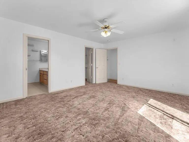 2863 Sandstone Dr — Photo 18