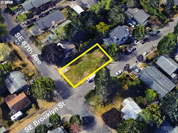 8680 SE Brooklyn St, Portland, OR 97266
