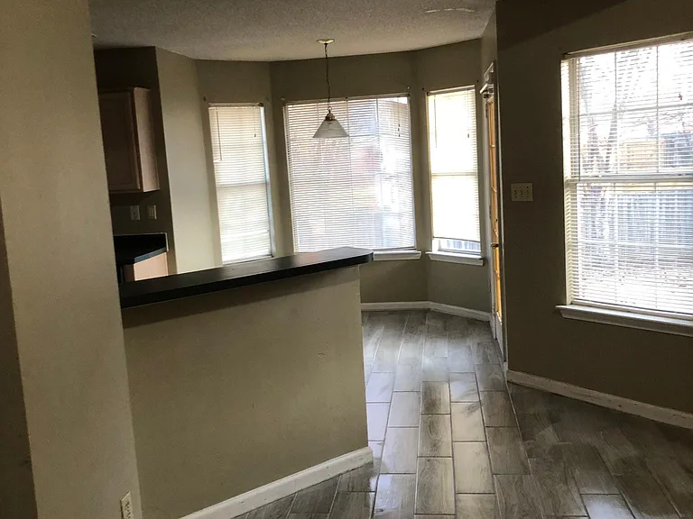 7032 Country Walk Dr — Photo 8