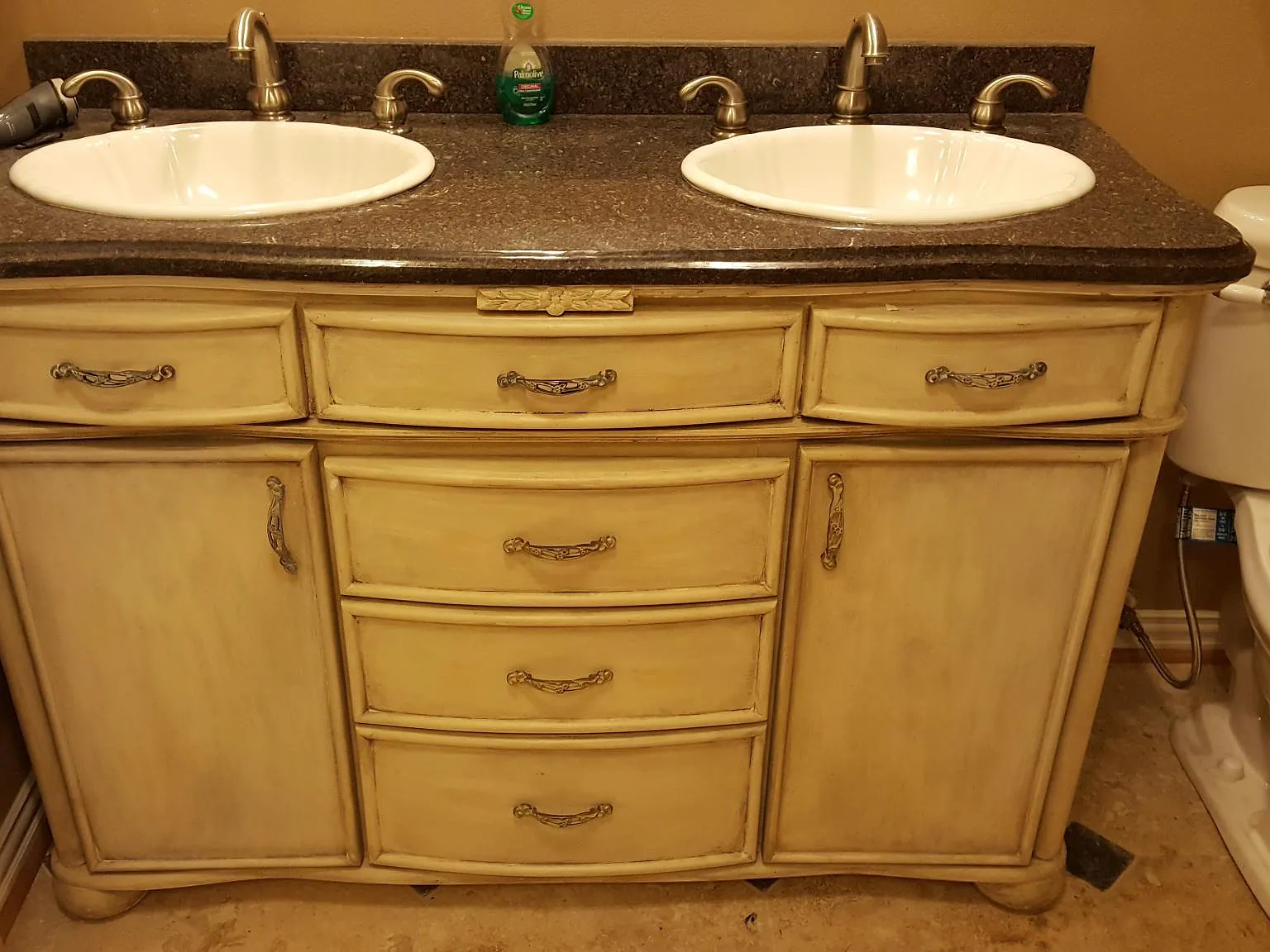3 bed, 2.5 bath, 1800 sqft, $3,300 — Photo 4