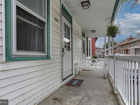 2nd image of 369 Boyd St