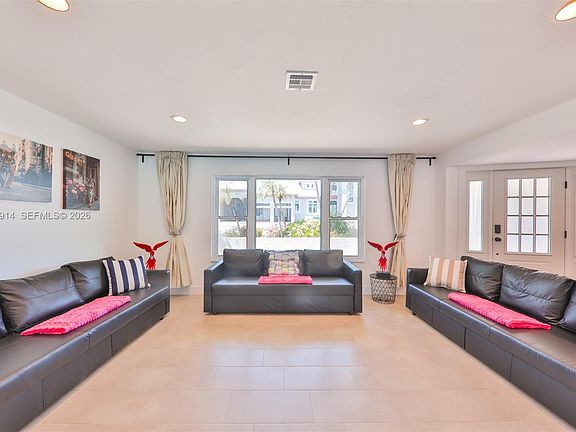 5th image of 209 Bayshore Dr