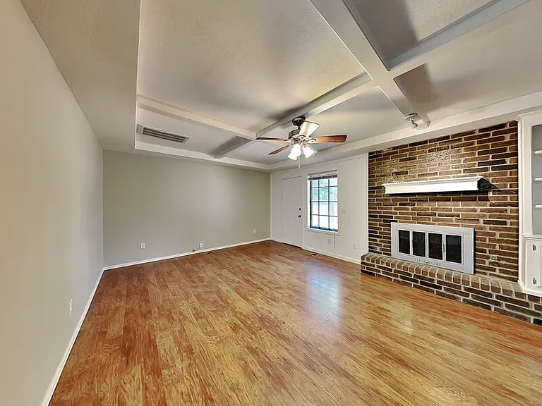 1817 Tim Dr — Photo 2