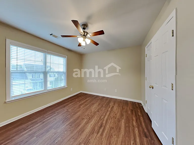 231 Mott Rd — Photo 18