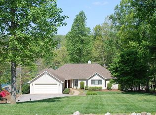 45 Waterpoint Ct, Moneta, VA 24121