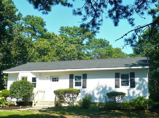 96 Peters Ln, Westhampton Beach, NY 11978