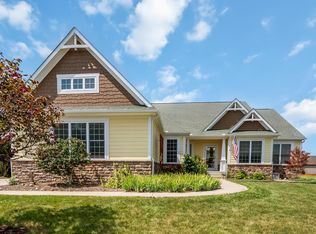456 Adrian Dr, Delaware, OH 43015