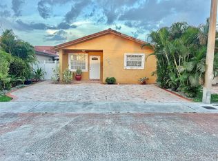 7559 W 29th Ln, Hialeah, FL 33018