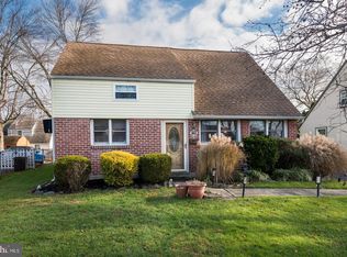 706 Wyndom Ter, Secane, PA 19018