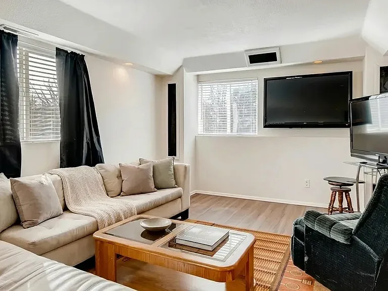 11911 W 13th Ave — Photo 21