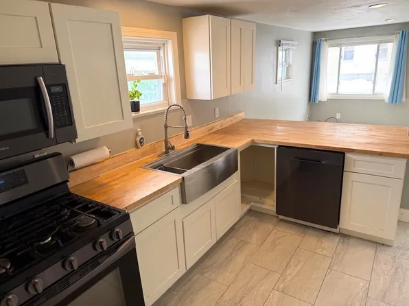 493 Rivet St, New Bedford, MA 02740