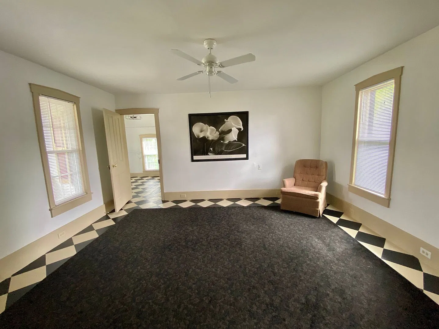 Amazing 4 BR, 2BA Colonial Style Home in Lititz — Photo 4