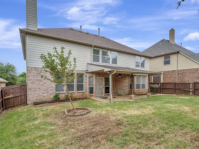 210 Red Bluff Dr — Photo 22