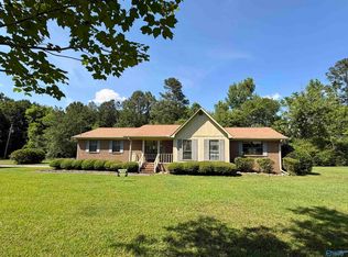 120 S Lake Dr, Rainbow City, AL 35906