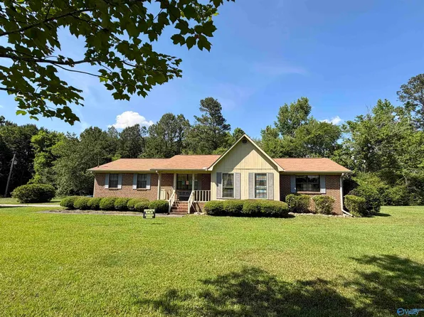 120 S Lake Dr, Rainbow City, AL 35906