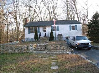 17 Happy Acres Rd, Clinton, CT 06413
