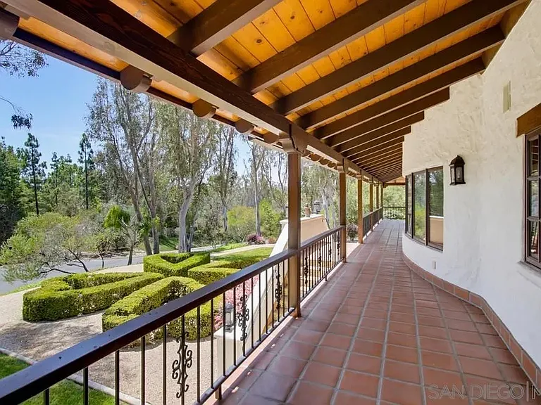 5443 Calzada Del Bosque — Photo 34